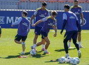 开云下载-勒沃库森足球队摆脱困境，迎来转机