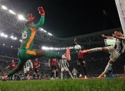 开云官方app入口-门将神勇！尤文时隔多年杀入四强