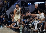 开云平台-爵士翻盘山东队，库里扛起全队