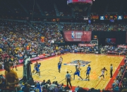 开云体育直播-太阳速胜上海队，乔治彻底打爆防线，一场战术与天赋的完胜