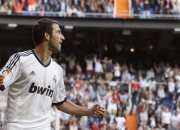 开云体育入口-当大苹果城的喧嚣遇上岭南的韧性，西亚卡姆如何让一场险胜成为全球化篮球的隐喻