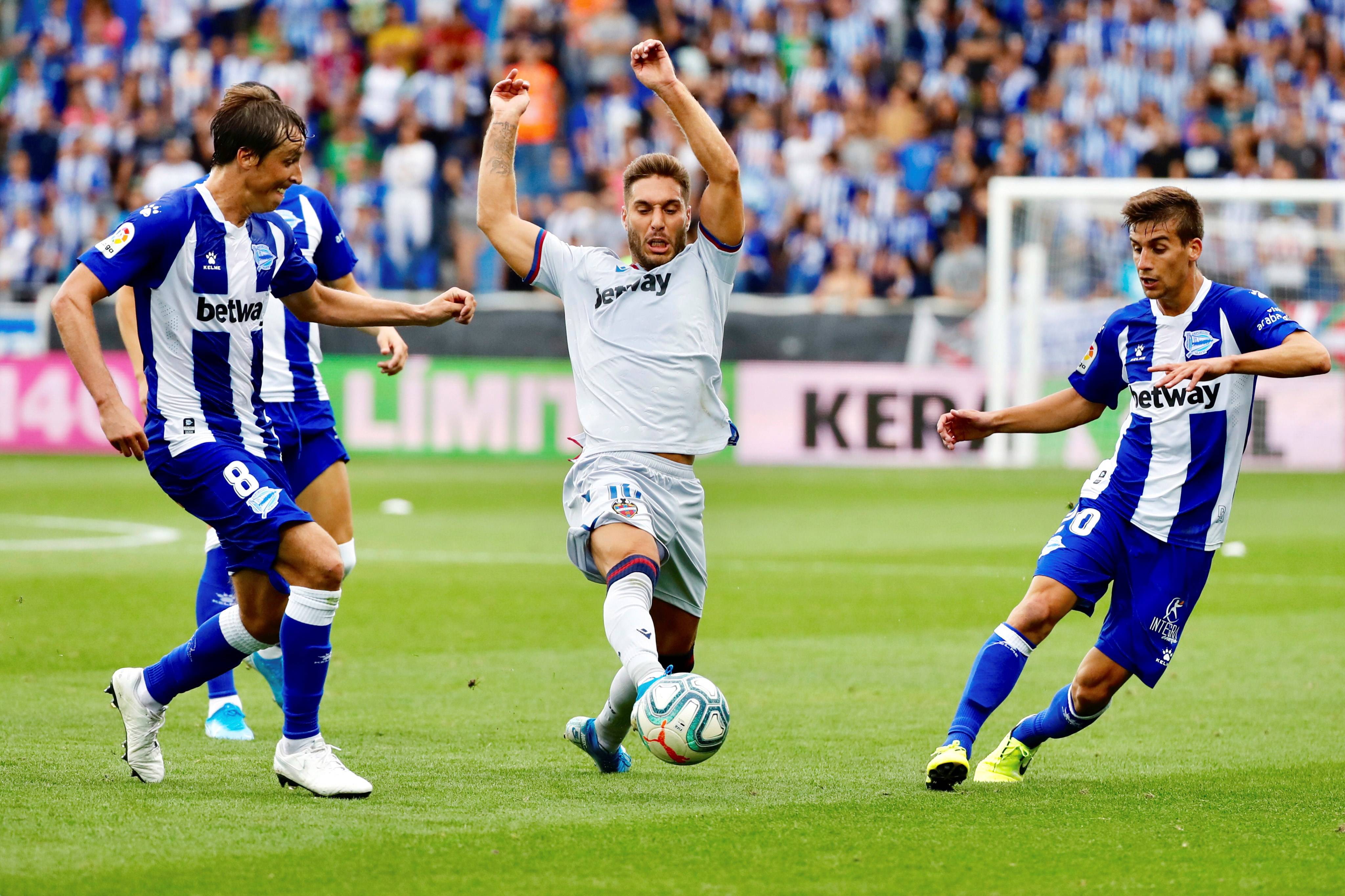 阿拉维斯主场不敌马德里竞技输球收场的简单介绍