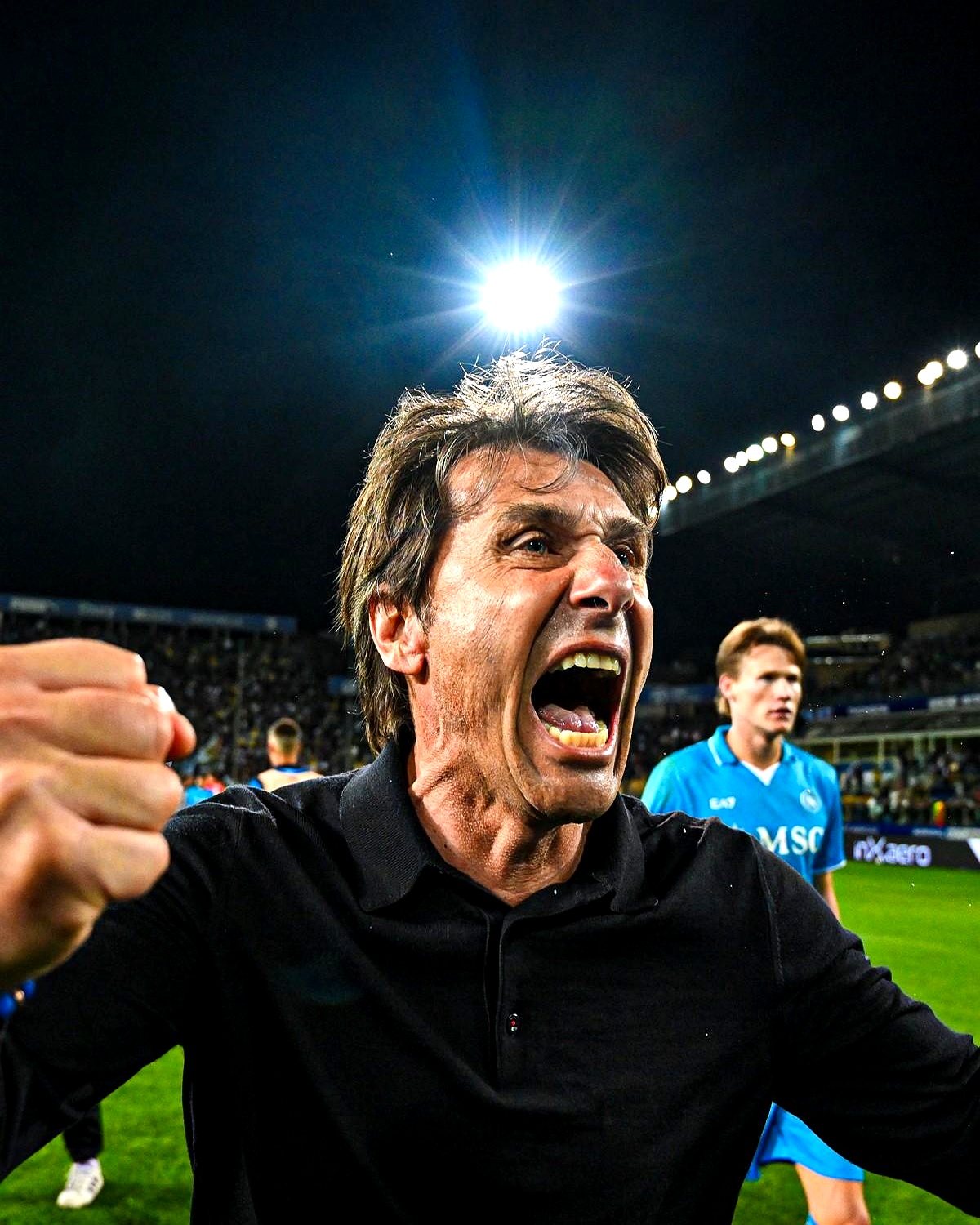 那不勒斯险胜阿森纳，孔蒂送出助攻的简单介绍