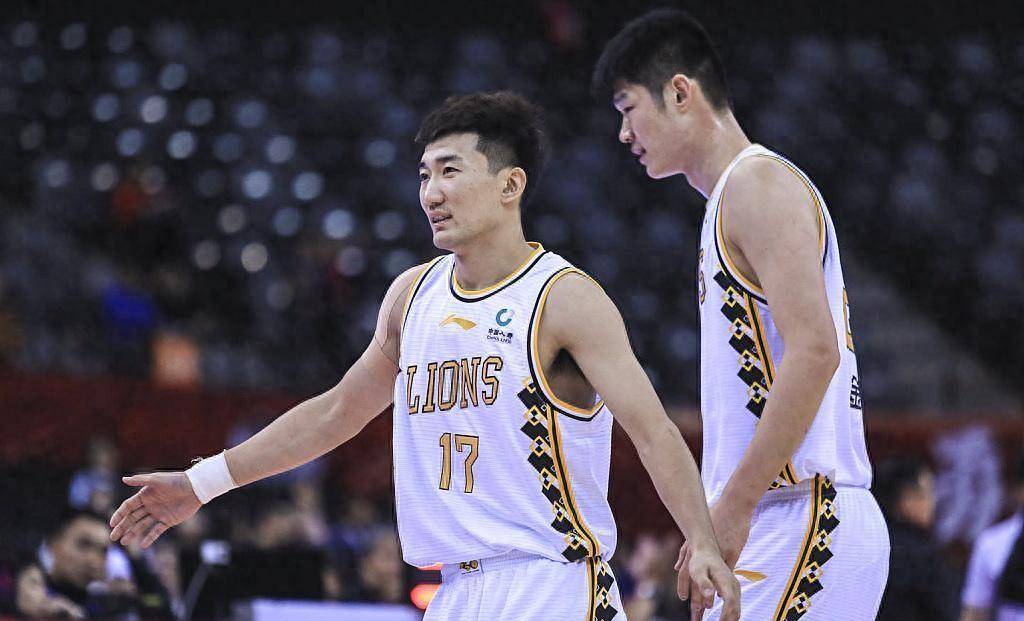 福建队鏖战深圳队,孙铭徽状态火热的简单介绍 福建队鏖战深圳队,孙铭徽状态火热的简单介绍