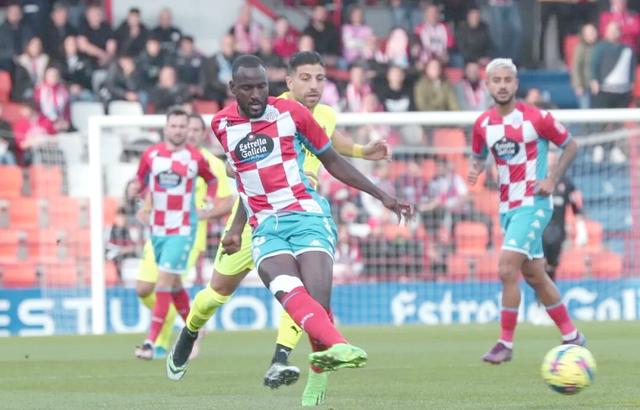 埃瓦尔主场不敌对手,连续不胜 埃瓦尔主场不敌对手,连续不胜