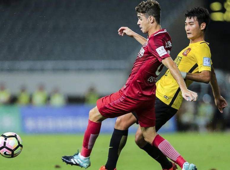 包含恒大客场取胜泰达，保持不败纪录的词条