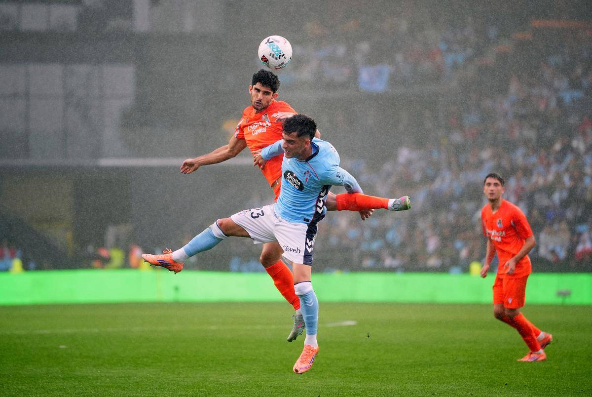 瓦伦西亚客场逆转击败巴伦西亚