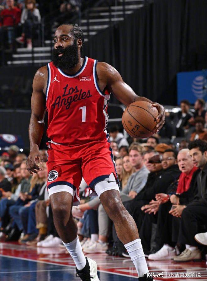 快船遭遇困境，球队士气低迷的简单介绍