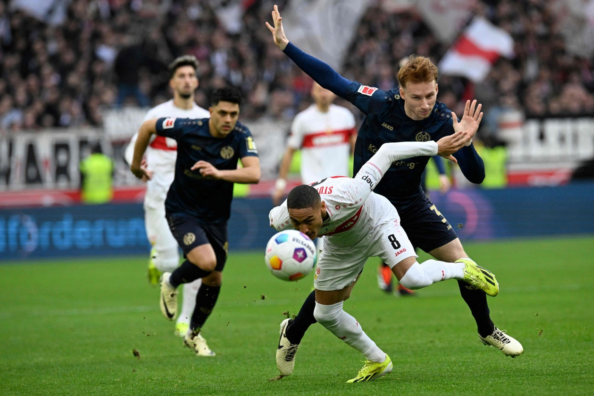 斯图加特队员表现出色，领先对手比分