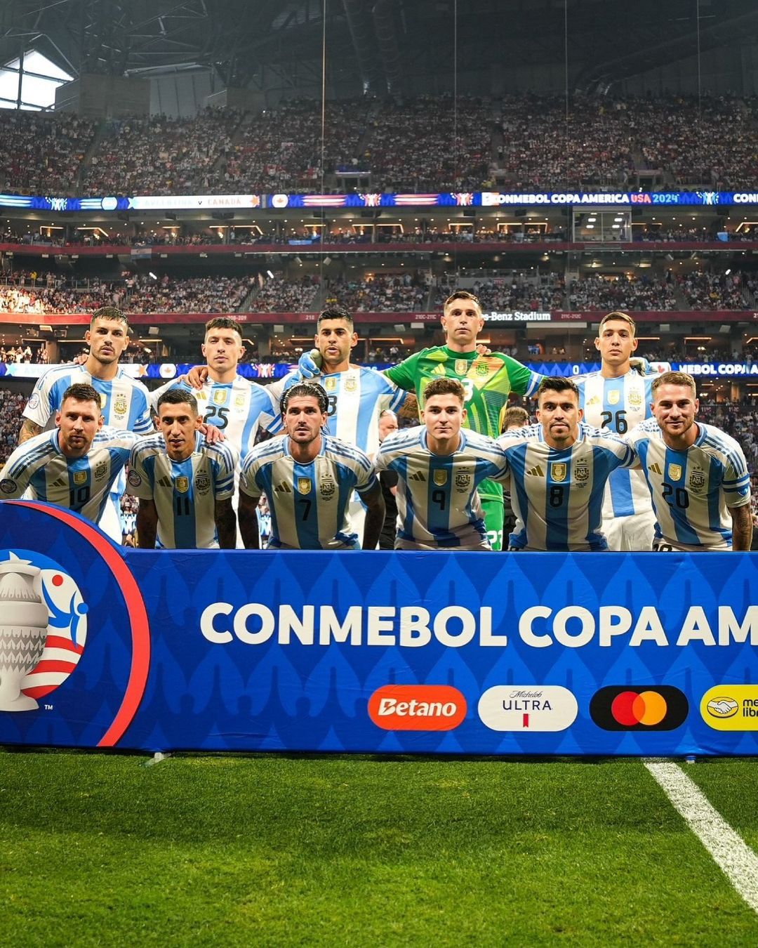 加拿大队成功晋级世界杯