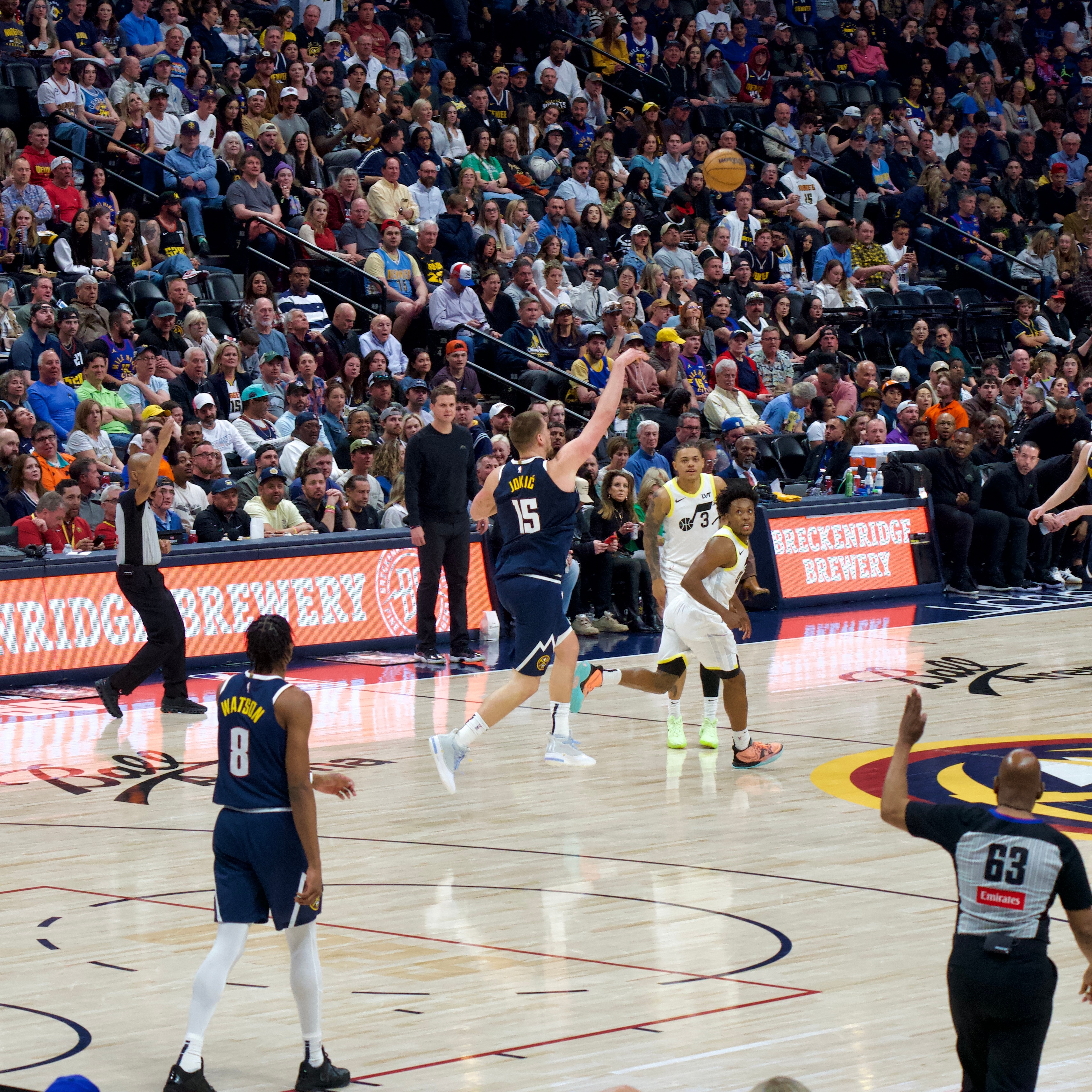 波兰男篮逆转马刺，詹姆斯高光表现