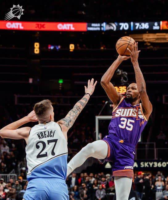 太阳取胜老鹰，布克砍下全队最高分的简单介绍