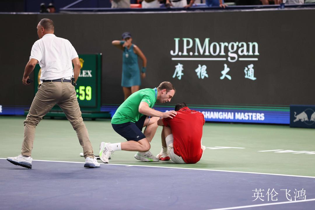 包含美国网球队逆转西班牙网球队，费德勒绝境逆转的词条