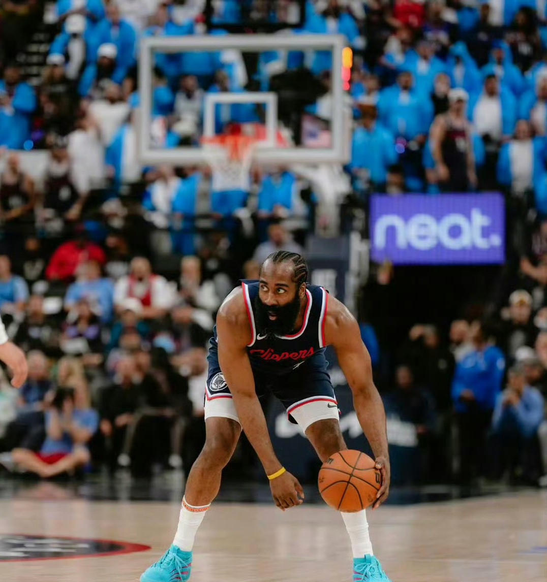 关于江苏队轻取猛龙，哈登关键制胜的信息