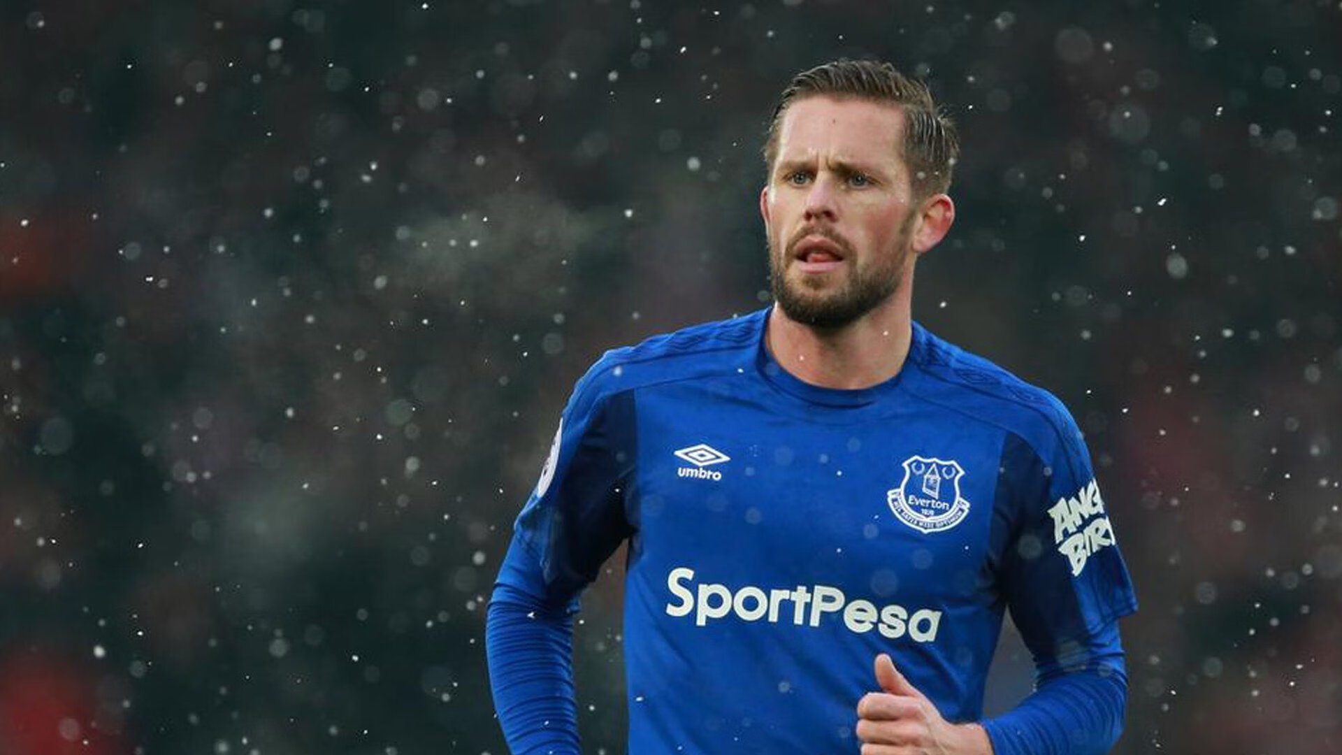 意甲焦点战之夜，西亚卡姆压制级发挥改写争冠格局