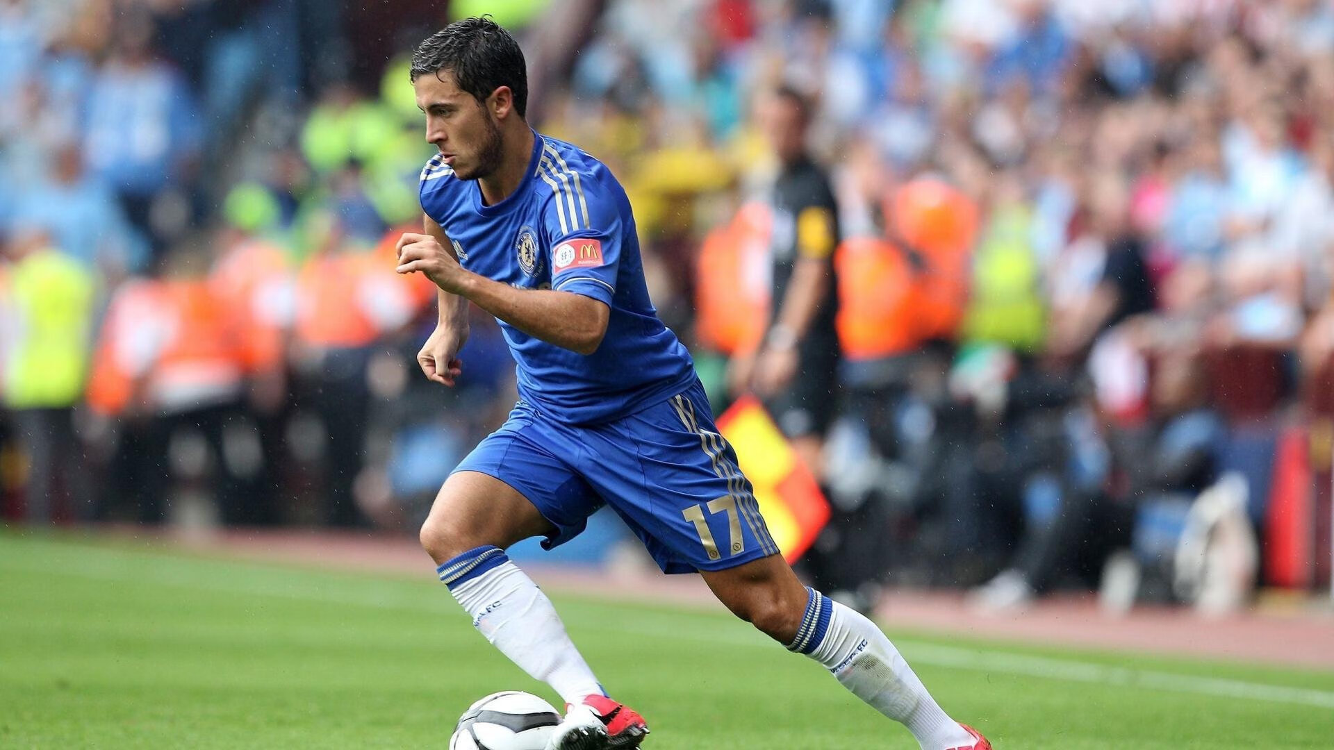 冰火交锋，当英超争冠战遇见新疆男篮的逆袭