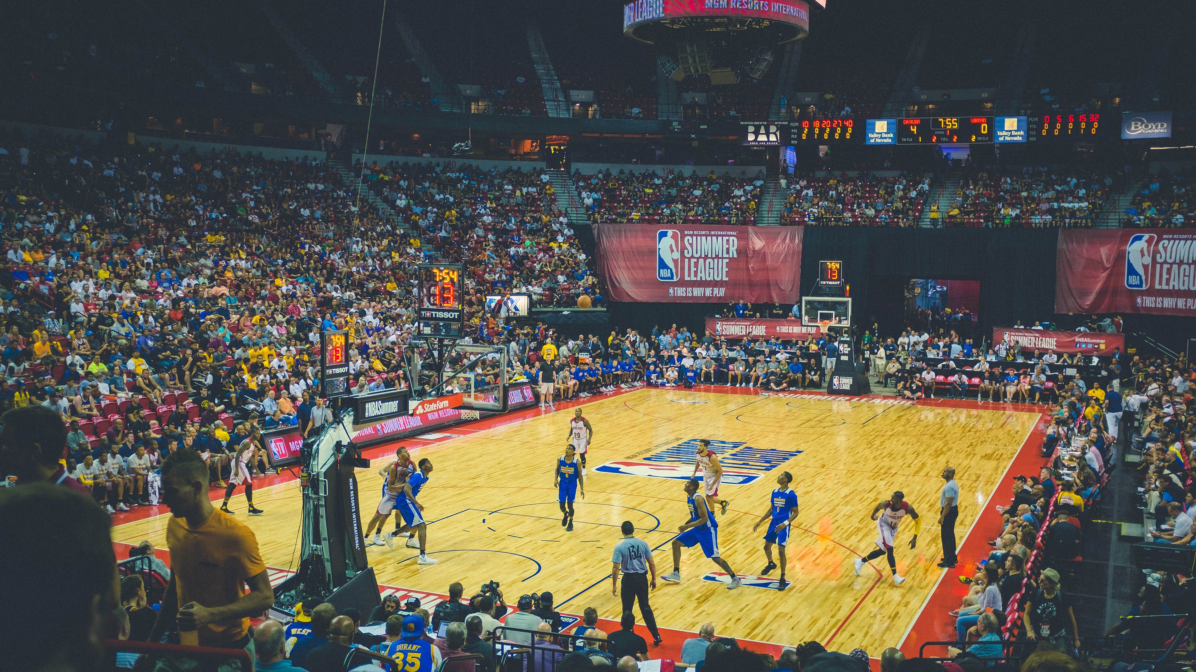 欧冠半决赛焦点战，利物浦制霸智利，南美红军的另类征服